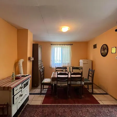 Vikendica Mali Pozarevac Vikendica Brestovik